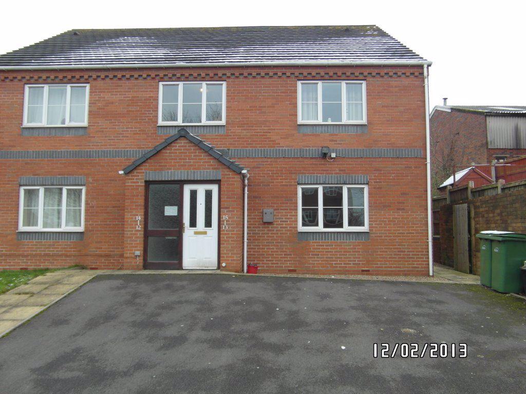 Talbot Place, Talbot Street, Lye 2 bed flat £550 pcm (£127 pw)