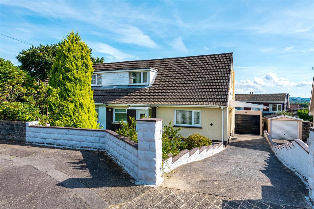Andrew Crescent, Swansea 3 bed semidetached bungalow for sale £190,000