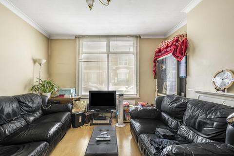 Flat 1, 4 Nelgarde Road, London, SE6 4TF