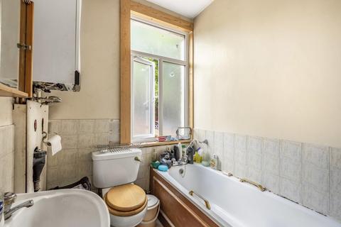 Flat 1, 4 Nelgarde Road, London, SE6 4TF