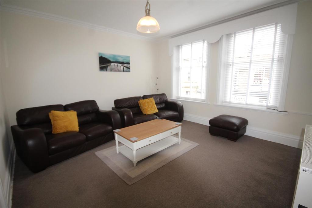 Conway Road, Colwyn Bay 2 bed for sale £129,950