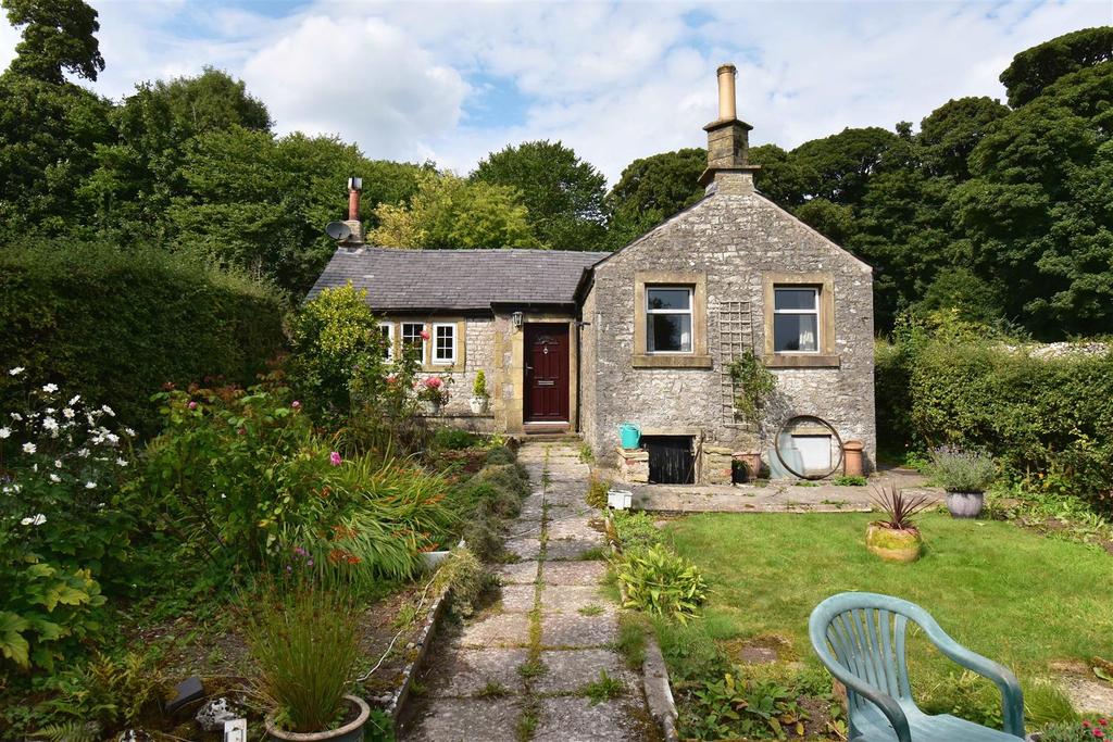 Wormhill, Buxton 2 bed cottage £365,000