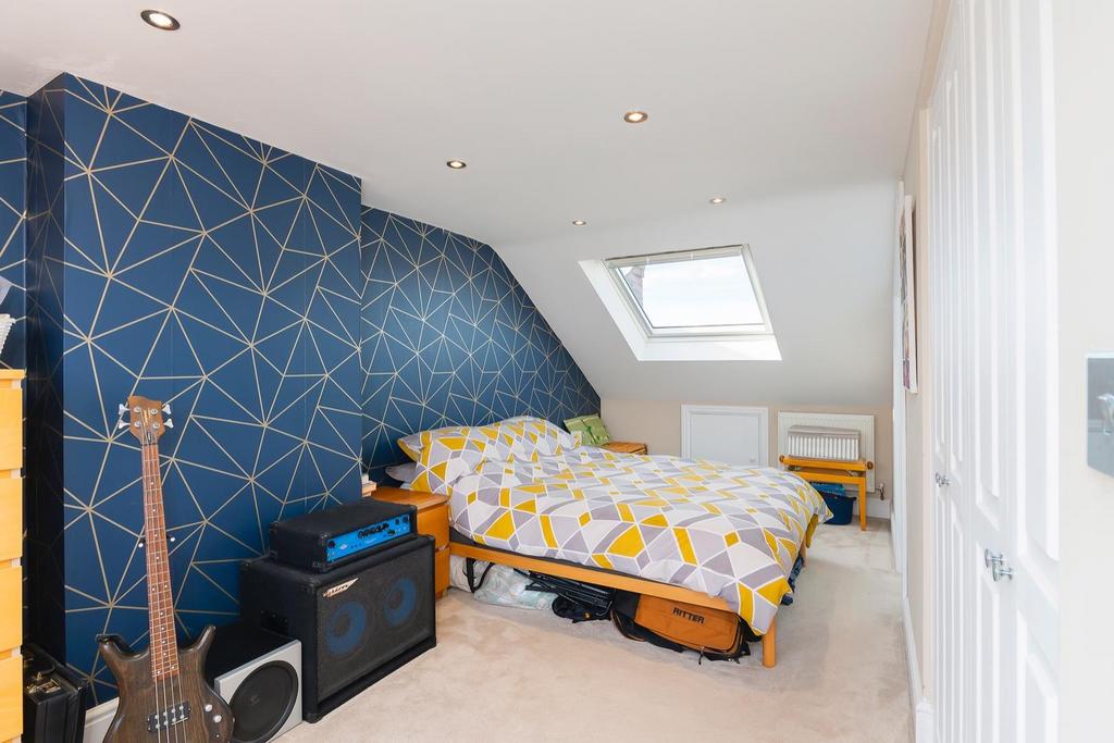TEERTSYBUR38 - Bedroom J.jpg