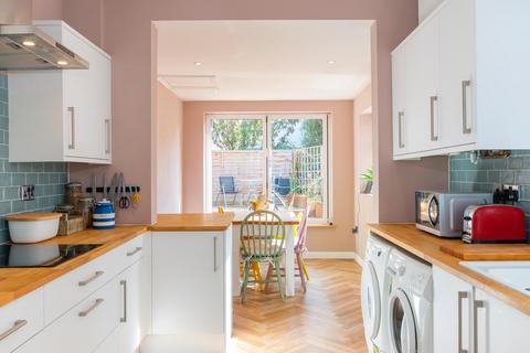 83 Ruby Street, Bristol, BS3 3DW