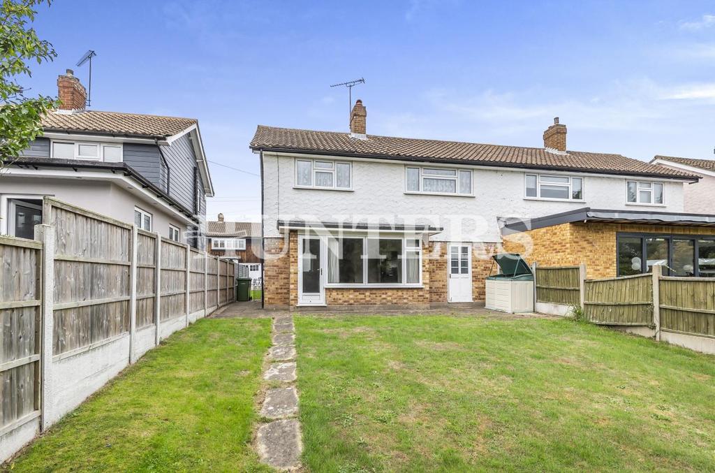 Bourne End, Hornchurch 3 bed house for sale £425,000