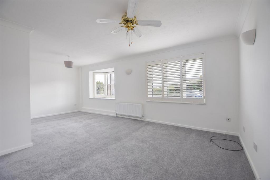 Penny Lane, BexhillOnSea 2 bed detached bungalow £450,000