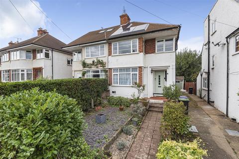 12 Cheyne Hill, Surbiton, KT5 8BN