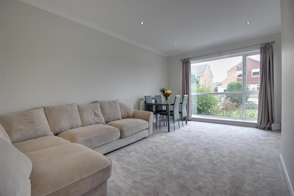 The Wolds, Cottingham 2 bed semidetached bungalow £239,500