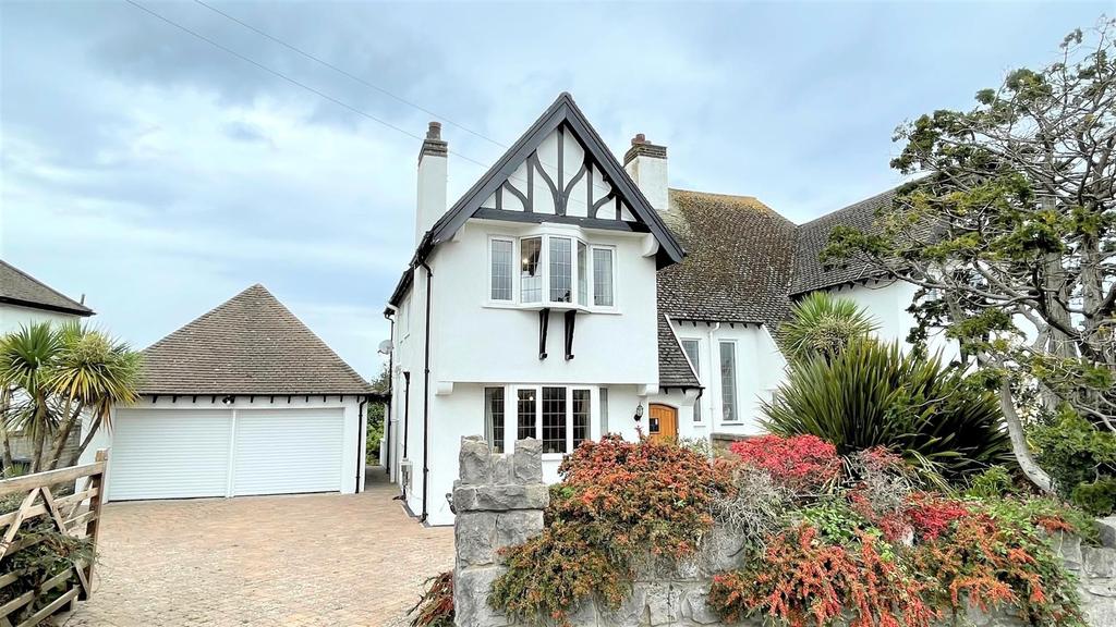 Rockfield Drive, Llanrhos, Llandudno 3 bed semidetached house £362,500