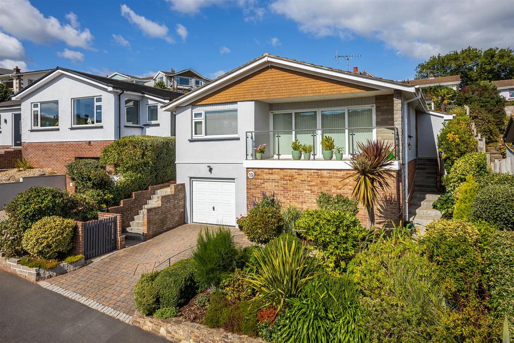 Churchfields, Dartmouth 3 bed detached house £650,000