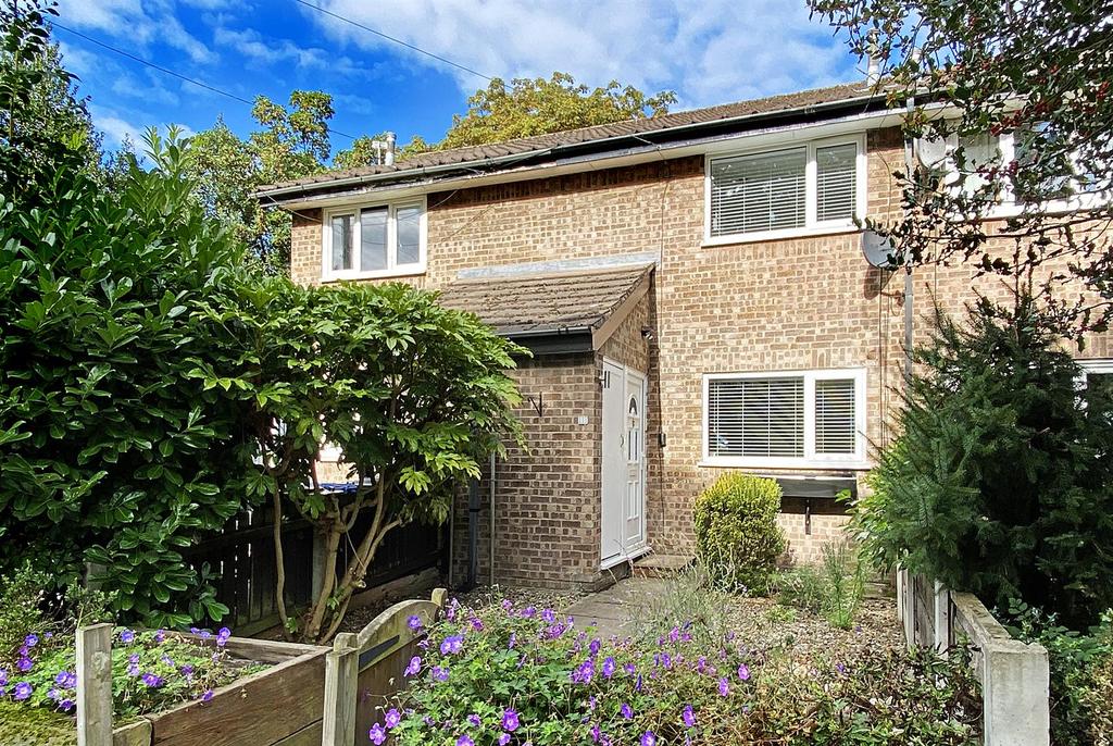 Grove Lane, Hale 2 bed terraced house £280,000