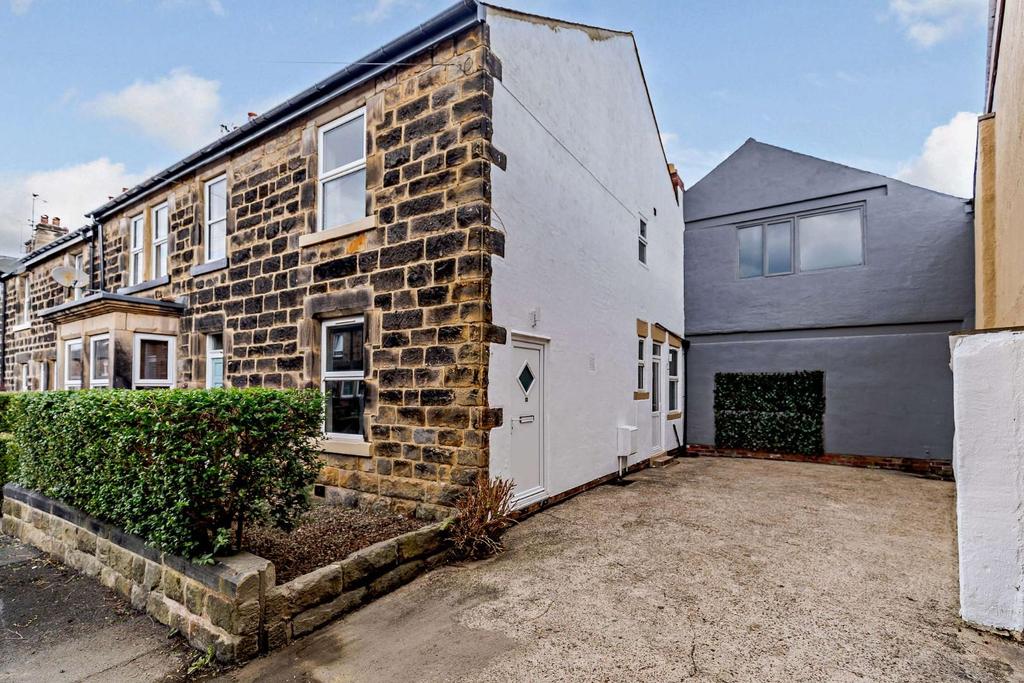 Craven Street, Harrogate, HG1 5JE 2 bed end of terrace house £215,000