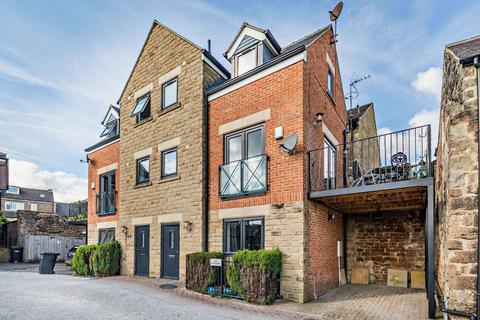 1 Devonshire Mews, Harrogate, HG1 4DU