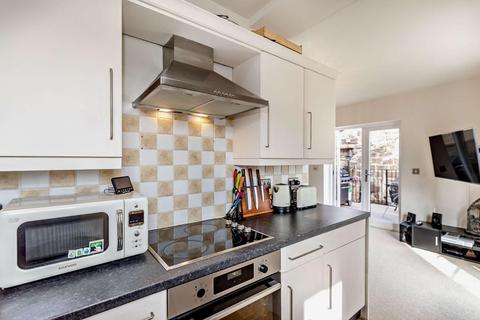 1 Devonshire Mews, Harrogate, HG1 4DU