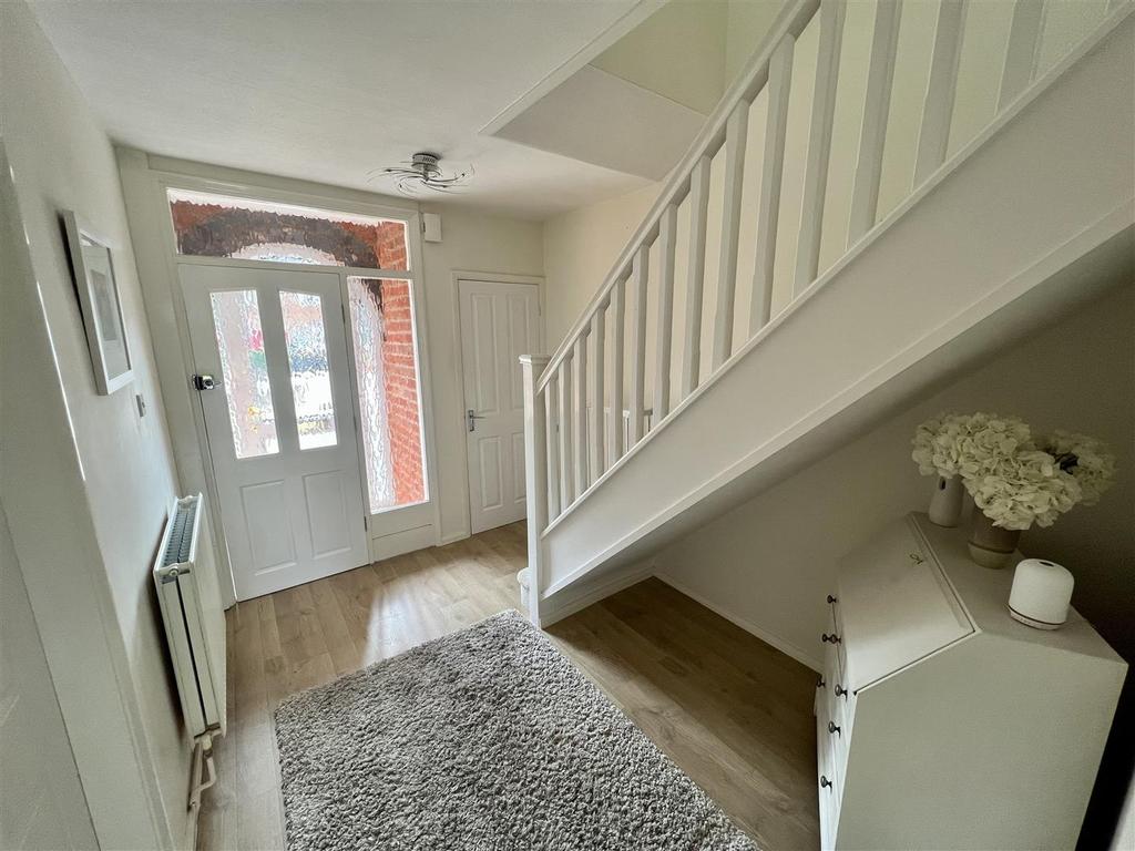 Lawnswood Avenue, Shirley, Solihull 4 bed semidetached house for sale