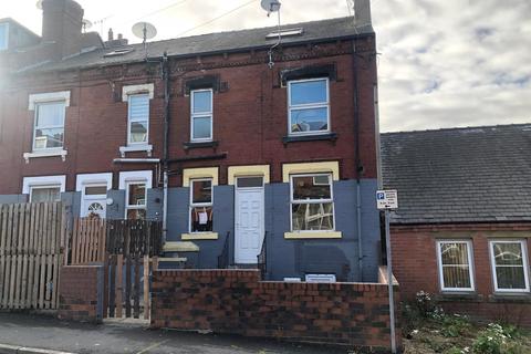 10 Ashton Mount, Leeds, LS8 5BT