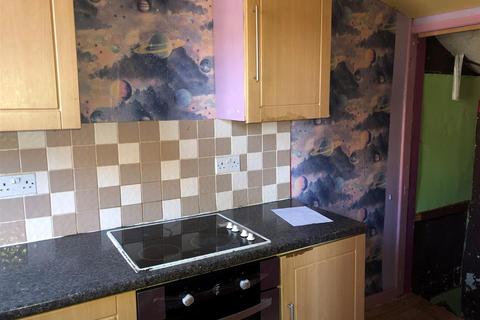 10 Ashton Mount, Leeds, LS8 5BT