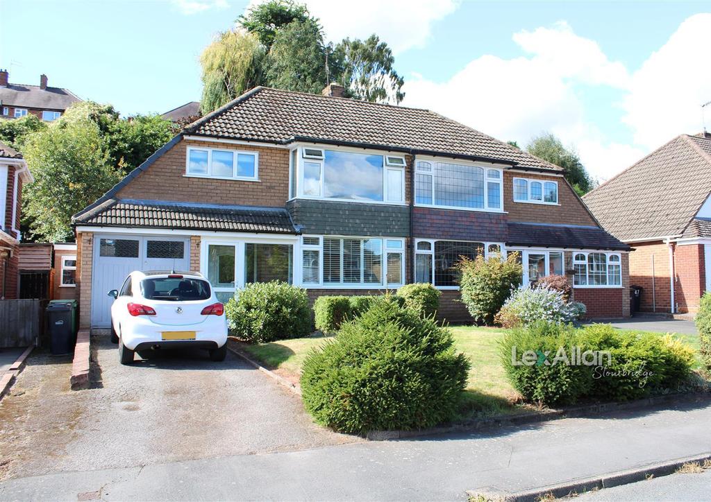 Richmond Grove, Stourbridge 3 bed semidetached house for sale £330,000
