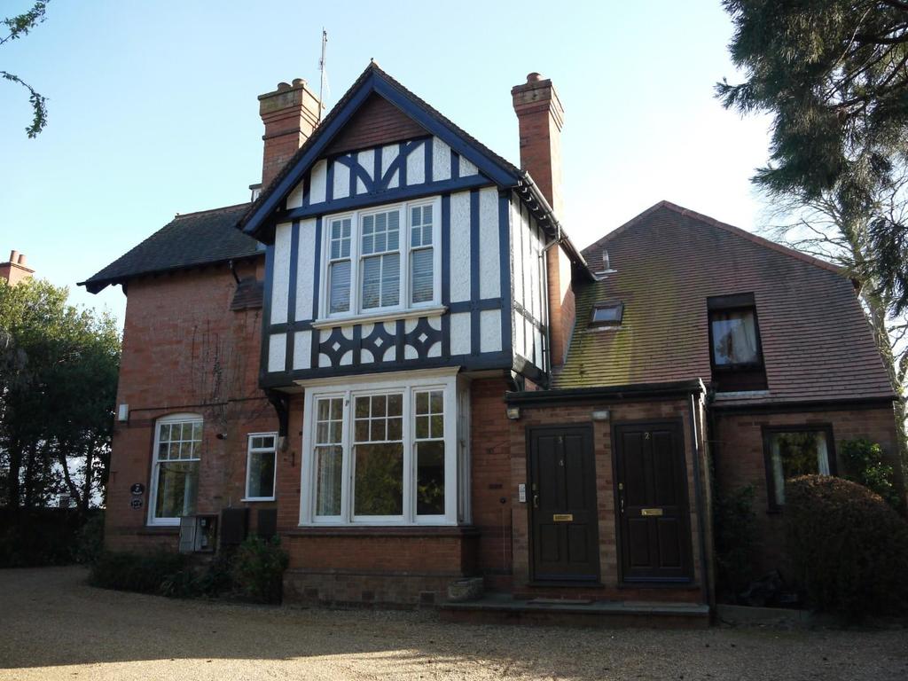 St Gregory's Road, StratforduponAvon 2 bed apartment for sale £240,000