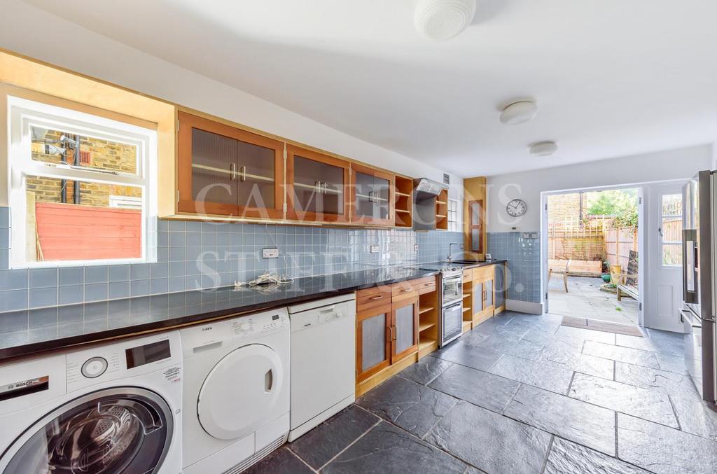 Plympton Road, London, NW6 4 bed house £4,000 pcm (£923 pw)