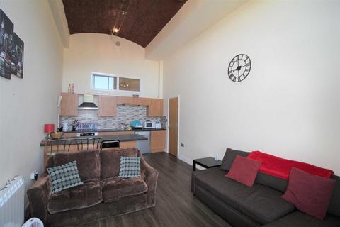 1 bedroom apartment for sale, Saville Court, Milnsbridge, Huddersfield