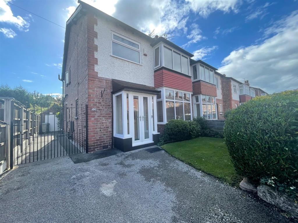 Hermitage Road, Hale, Altrincham 3 bed semidetached house £1,795 pcm