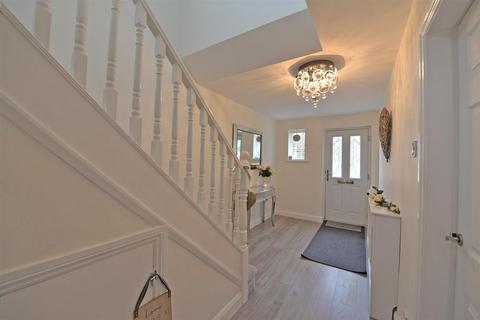 3 bedroom detached house for sale - Shotley Gardens, Low Fell, Gateshead