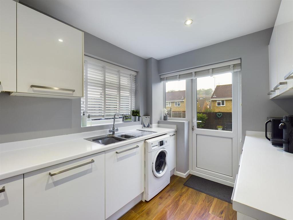 CAM00141 P1-PR0484-STILL04.jpg