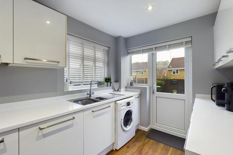 30 Quail Gardens, South Croydon, CR2 8TF