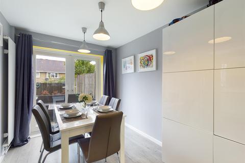 30 Quail Gardens, South Croydon, CR2 8TF