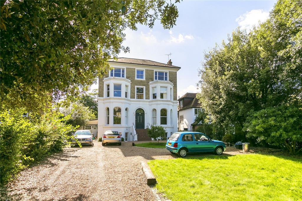 Cambridge Park, East Twickenham, Middx, TW1 3 bed apartment for sale