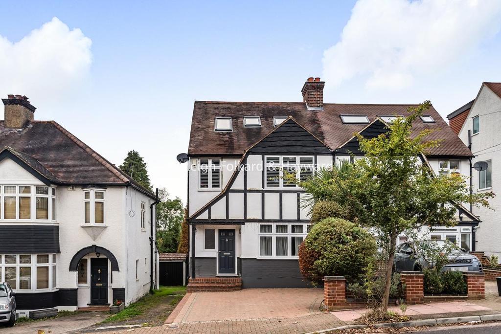 The Crescent, West Wickham 5 bed semidetached house for sale £875,000