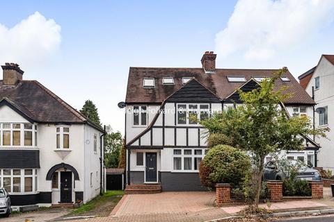 26 The Crescent, West Wickham, BR4 0HE