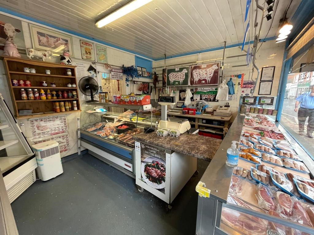 21-high-street-ingatestone-property-175-000