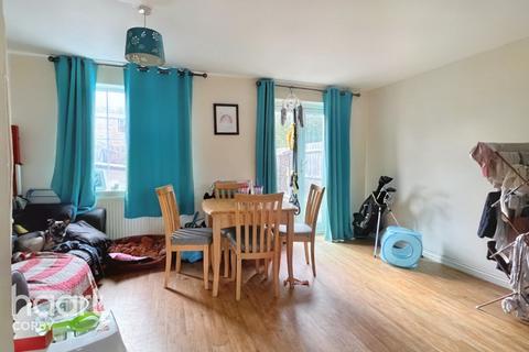 4 Cheltenham Road, Corby, NN18 8QF