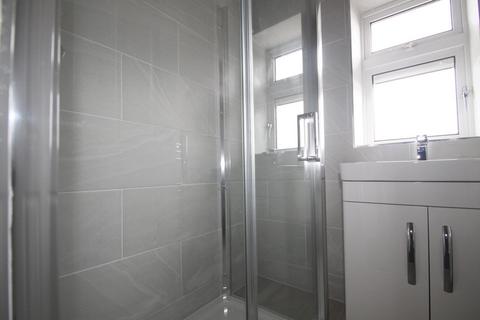 2 bedroom maisonette to rent, Slades Drive, Chislehurst, BR7