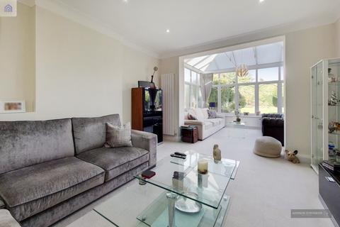 7 Stone Hall Road, London, N21 1LR