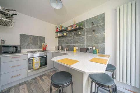 37 Aylesbury Close, Tytherington, Macclesfield, SK10 2LE