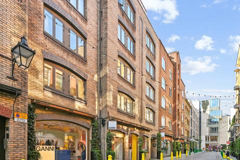 1 bedroom apartment for sale, Floral Street, Covent Garden, WC2E