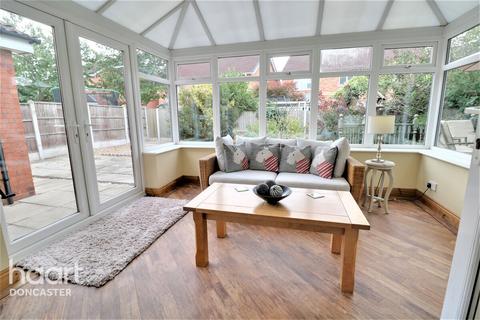 83 Brodsworth Way, Rossington, Doncaster, DN11 0FD