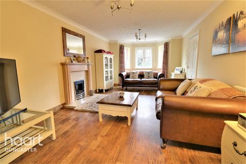 83 Brodsworth Way, Rossington, Doncaster, DN11 0FD