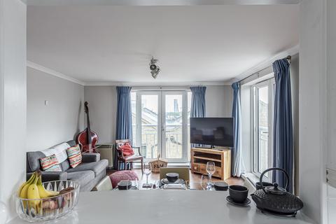 Flat 6, 12 Millennium Drive, London, E14 3GJ