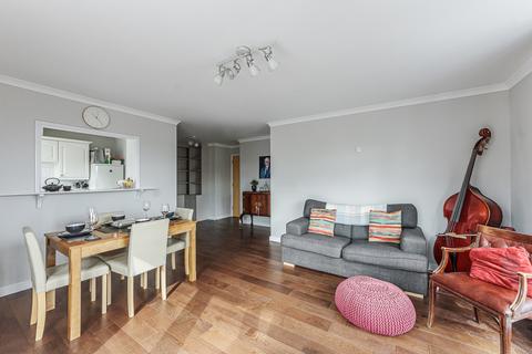 Flat 6, 12 Millennium Drive, London, E14 3GJ