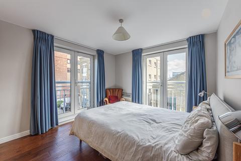 Flat 6, 12 Millennium Drive, London, E14 3GJ