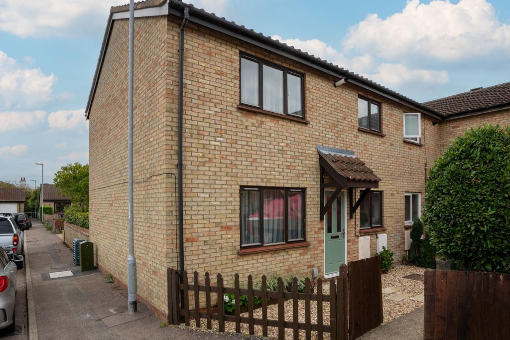 Thistle Green, Swavesey, CB24 3 bed end of terrace house for sale £315,000