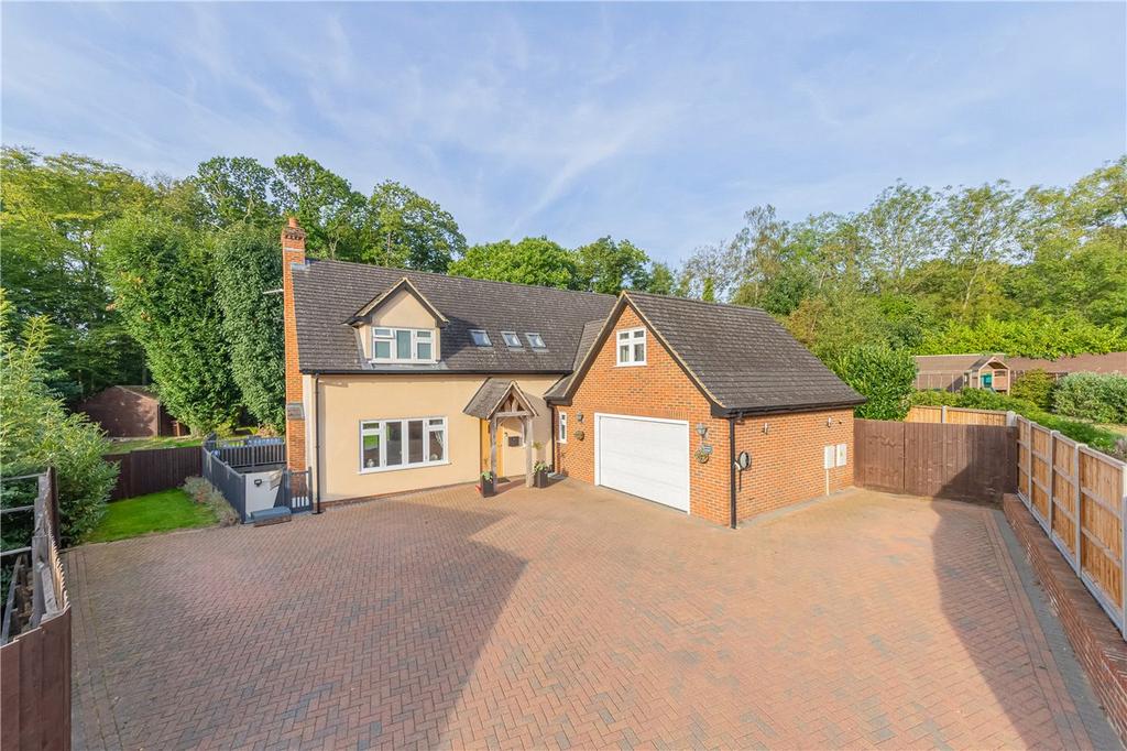 Canonsfield Road, Welwyn 5 bed detached house for sale £1,000,000