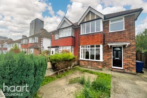 3 bedroom semi-detached house for sale - Greenway Close, NW9