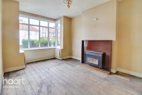 3 bedroom semi-detached house for sale - Greenway Close, NW9
