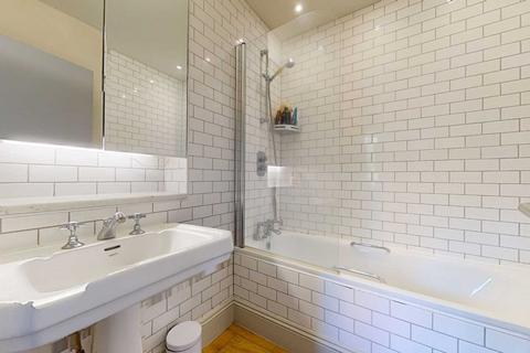 1 bedroom flat to rent, Hazlitt Road, Olympia W14