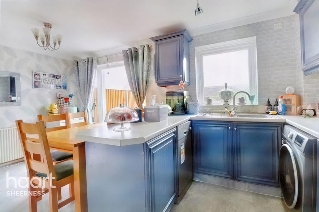 Emerald View, Warden Bay 3 bed terraced house for sale £230,000